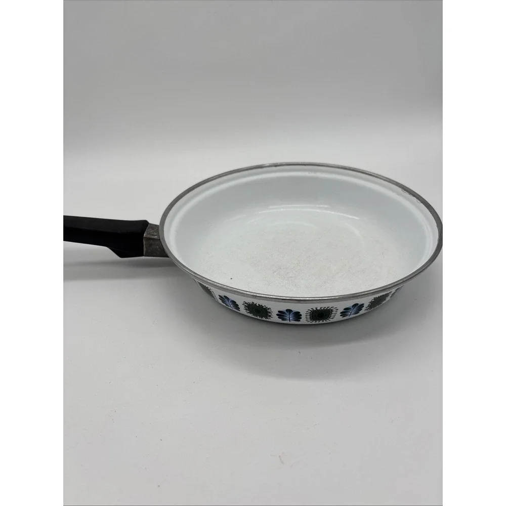 Vintage‎ Austria Email Frying Pan 9 Inches No Lid